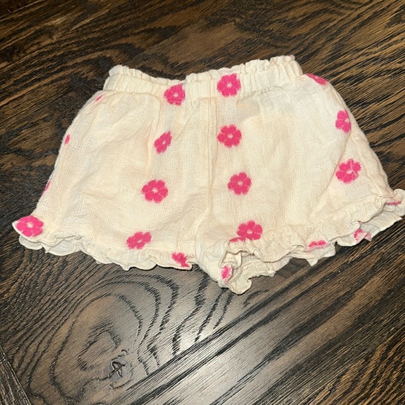 Zara Linen Shorts - Picture 1 of 1
